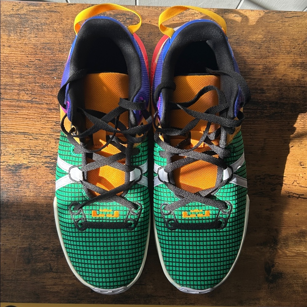 Nike Lebron Witness VII DM1132-501 Basketball Shoe - Picture 2 of 3